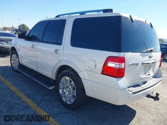 ✅ 2013 Ford Expedition Limited • VIN: 1FMJU1K53DEF00889 • Лот: 43780152. Опубликован ранее на IAAI с пробегом 100 305 миль. Бесплатный доступ к архиву аукционных продаж из США и подробный отчёт об истории автомобиля на DreamBid. Изображение 3.
