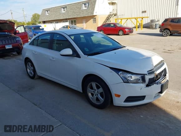 ✅ 2014 Chevrolet Cruze 1LT • VIN: 1G1PC5SB3E7352904 • Лот: 43357233. Опубликован ранее на IAAI с пробегом 86 351 миль. Бесплатный доступ к архиву аукционных продаж из США и подробный отчёт об истории автомобиля на DreamBid. Изображение 1.