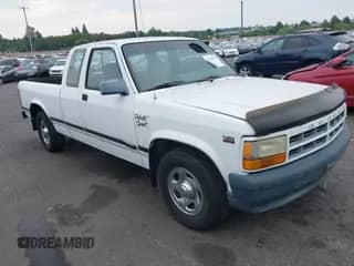 1995 Dodge Dakota с VIN 1B7GL23Y4SW935962, выставлен на аукционе IAAI как лот 43144194 с пробегом 164 199 миль миль и . История ставок и продаж доступна на DreamBid. Изображение 1.