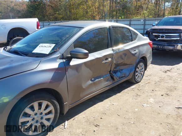 ✅ 2017 Nissan Sentra SV • VIN: 3N1AB7AP1HY287260 • Lot: 43616239. Listed on IAAI with 116,927 mi. Free auction sales archive from the USA and detailed vehicle history report at DreamBid. Image 6.