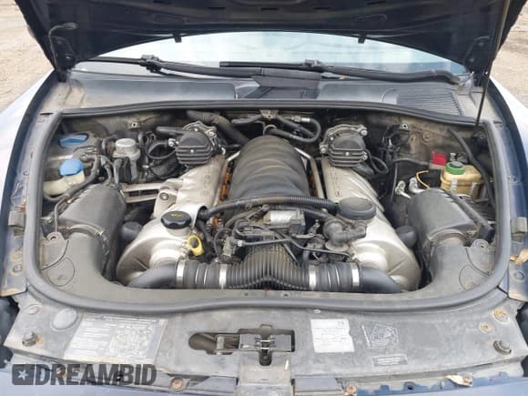 ✅ 2005 Porsche Cayenne Turbo • VIN: WP1AC29PX5LA92469 • Lot: 43032828. Wystawiony na IAAI z przebiegiem 278 547 mil. Bezpłatny archiwum sprzedaży aukcyjnych z USA i szczegółowy raport historii pojazdu na DreamBid. Zdjęcie 10.