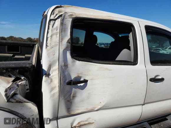 ✅ 2008 Toyota Tacoma PreRunner • VIN: 5TEJU62NX8Z557403 • Lot: 92495005. Listed on Copart with 164,042 mi. Free auction sales archive from the USA and detailed vehicle history report at DreamBid. Image 10.