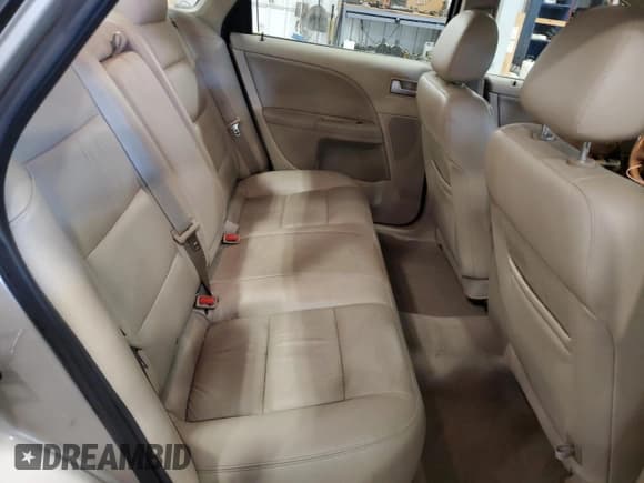 ✅ 2006 Ford Five Hundred SEL • VIN: 1FAFP24106G135506 • Lot: 68884965. Wystawiony na Copart z przebiegiem 83 588 mil. Bezpłatny archiwum sprzedaży aukcyjnych z USA i szczegółowy raport historii pojazdu na DreamBid. Zdjęcie 10.