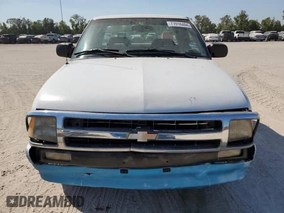 1995 Chevrolet S-10 LS с VIN 1GCCS19Z1S8222291, выставлен на аукционе Copart как лот 77016404 с пробегом 85 792 миль миль и Списание • Salvage title. История ставок и продаж доступна на DreamBid. Изображение 5.