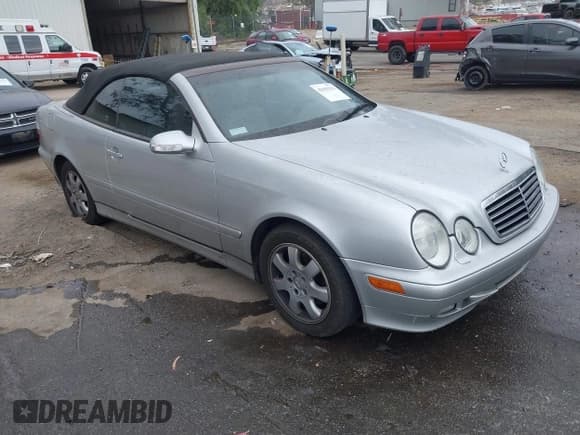 ✅ 2001 Mercedes-Benz CLK 320/430 • VIN: WDBLK65G71T075969 • Lot: 42103313. Wystawiony na IAAI z przebiegiem 172 182 mil. Bezpłatny archiwum sprzedaży aukcyjnych z USA i szczegółowy raport historii pojazdu na DreamBid. Zdjęcie 1.