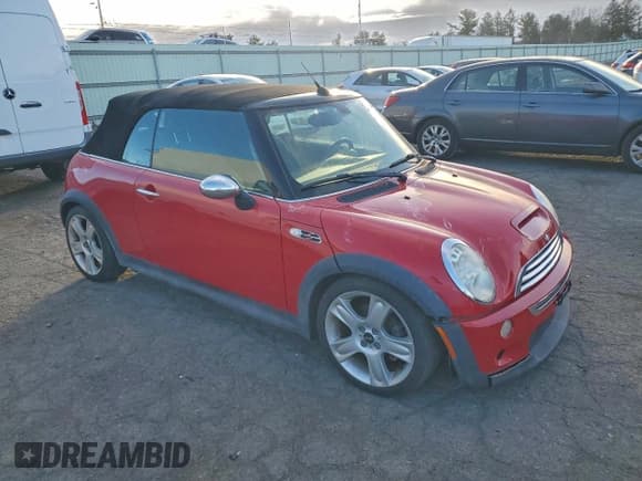 ✅ 2007 MINI Convertible S • VIN: WMWRH33527TL94583 • Лот: 95876245. Опубликован ранее на Copart с пробегом 83 501 миль. Бесплатный доступ к архиву аукционных продаж из США и подробный отчёт об истории автомобиля на DreamBid. Изображение 4.