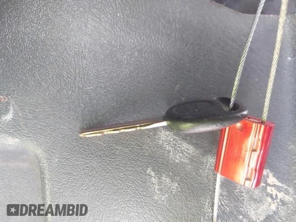 ✅ 1999 GMC Sierra 1500 SLE • VIN: 2GTEC19V7X1541109 • Lot: 42064007. Listed on IAAI with 159,313 mi. Free auction sales archive from the USA and detailed vehicle history report at DreamBid. Image 11.