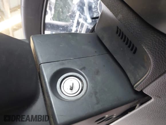 ✅ 2009 Ford Expedition Max SSV • VIN: 1FMFK155X9LA06636 • Lot: 42740671. Listed on IAAI with 201,251 mi. Free auction sales archive from the USA and detailed vehicle history report at DreamBid. Image 11.