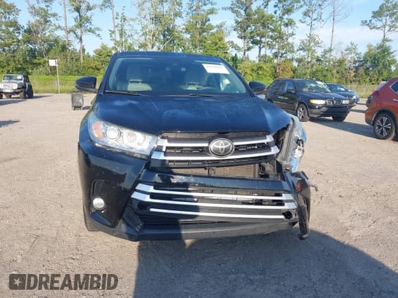 ✅ 2018 Toyota Highlander LE • VIN: 5TDZZRFH9JS240550 • Lot: 43244693. Listed on IAAI with 119,860 mi. Free auction sales archive from the USA and detailed vehicle history report at DreamBid. Image 6.