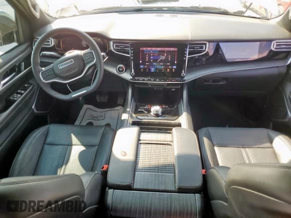 ✅ 2023 Jeep Wagoneer Series II • VIN: 1C4SJVBP2PS553017 • Лот: 84542535. Опубликован ранее на Copart с пробегом 32 150 миль. Бесплатный доступ к архиву аукционных продаж из США и подробный отчёт об истории автомобиля на DreamBid. Изображение 8.