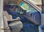 ✅ 2008 Chevrolet Silverado 2500HD Work Truck • VIN: 1GCHC24K38E164794 • Лот: 96022725. Опубликован ранее на Copart с пробегом 170 832 миль. Бесплатный доступ к архиву аукционных продаж из США и подробный отчёт об истории автомобиля на DreamBid. Изображение 5.