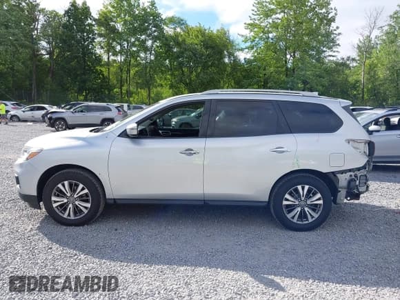 ✅ 2019 Nissan Pathfinder S • VIN: 5N1DR2MMXKC581052 • Lot: 42763098. Listed on IAAI with 71,534 mi. Free auction sales archive from the USA and detailed vehicle history report at DreamBid. Image 14.