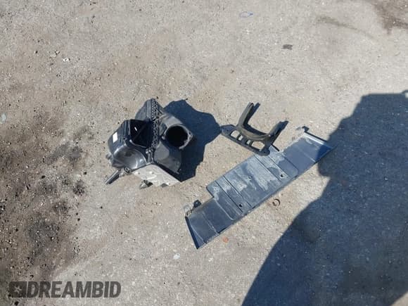 ✅ 2010 Audi A4 Premium Plus • VIN: WAUFFAFL9AN060859 • Lot: 42678795. Listed on IAAI with 129,126 mi. Free auction sales archive from the USA and detailed vehicle history report at DreamBid. Image 12.