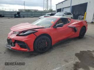 2023 Chevrolet Corvette 3LT z VIN 1G1YC2D4XP5100177, wystawiony jako Copart lot #65238765 z przebiegiem 9 006 mil mil oraz Szkoda całkowita • Salvage title. Historia ofert i sprzedaży dostępna na DreamBid. Obrazek 1.