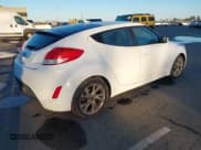 ✅ 2017 Hyundai Veloster • VIN: KMHTC6AD9HU313282 • Lot: 41712203. Wystawiony na IAAI z przebiegiem 119 791 mil. Bezpłatny archiwum sprzedaży aukcyjnych z USA i szczegółowy raport historii pojazdu na DreamBid. Zdjęcie 4.
