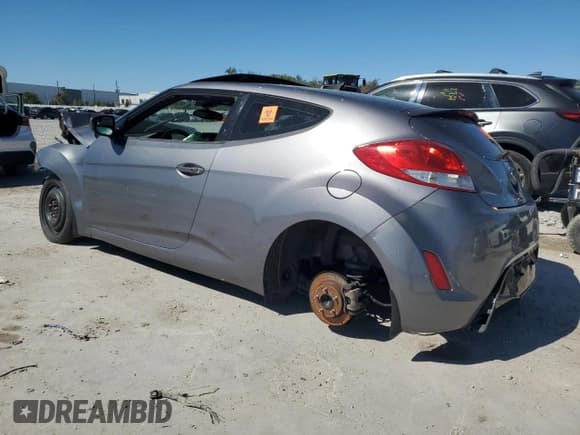 ✅ 2016 Hyundai Veloster • VIN: KMHTC6AD9GU248612 • Lot: 48241325. Wystawiony na Copart z przebiegiem Nie podano. Bezpłatny archiwum sprzedaży aukcyjnych z USA i szczegółowy raport historii pojazdu na DreamBid. Zdjęcie 2.