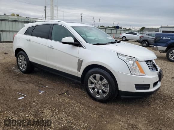 ✅ 2016 Cadillac SRX Luxury Collection • VIN: 3GYFNEE37GS587189 • Lot: 86310765. Listed on Copart with 37,785 mi. Free auction sales archive from the USA and detailed vehicle history report at DreamBid. Image 4.
