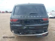 ✅ 2022 Jeep Wagoneer Series III • VIN: 1C4SJUDT6NS109365 • Lot: 43288235. Wystawiony na IAAI z przebiegiem 101 060 mil. Bezpłatny archiwum sprzedaży aukcyjnych z USA i szczegółowy raport historii pojazdu na DreamBid. Zdjęcie 6.