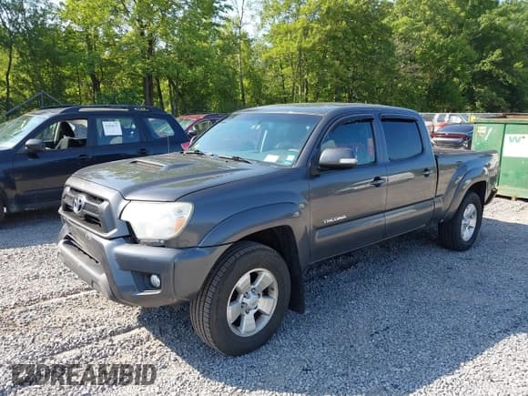 ✅ 2013 Toyota Tacoma • VIN: 3TMMU4FN3DM061944 • Lot: 42867859. Listed on IAAI with 183,857 mi. Free auction sales archive from the USA and detailed vehicle history report at DreamBid. Image 2.