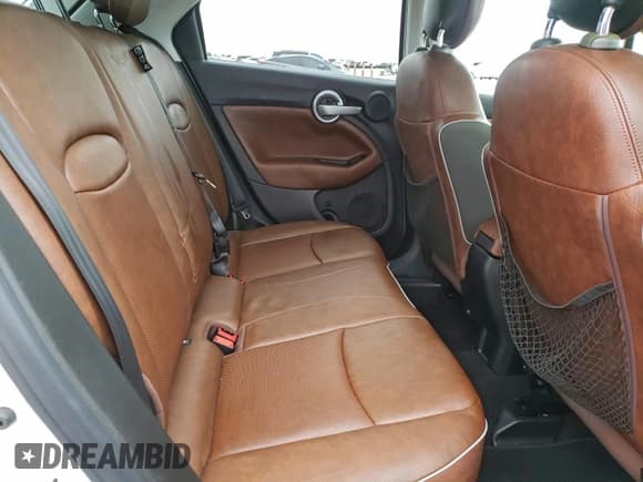 ✅ 2016 FIAT 500X Lounge • VIN: ZFBCFYDTXGP365921 • Лот: 85439415. Опубликован ранее на Copart с пробегом 53 652 миль. Бесплатный доступ к архиву аукционных продаж из США и подробный отчёт об истории автомобиля на DreamBid. Изображение 10.