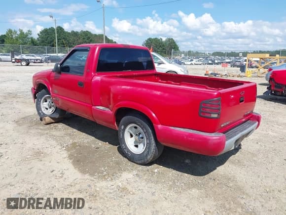 ✅ 1997 Chevrolet S-10 • VIN: 1GCCS14X9V8104693 • Лот: 42756874. Опубликован ранее на IAAI с пробегом 208 810 миль. Бесплатный доступ к архиву аукционных продаж из США и подробный отчёт об истории автомобиля на DreamBid. Изображение 3.