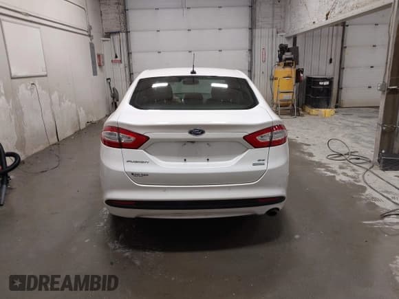 ✅ 2015 Ford Fusion SE • VIN: 3FA6P0HD2FR136593 • Lot: 43496684. Wystawiony na IAAI z przebiegiem 137 236 mil. Bezpłatny archiwum sprzedaży aukcyjnych z USA i szczegółowy raport historii pojazdu na DreamBid. Zdjęcie 16.