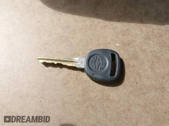 ✅ 2010 Chevrolet Express Cargo • VIN: 1GCUGADX0A1162118 • Lot: 42162387. Listed on IAAI with 239,238 mi. Free auction sales archive from the USA and detailed vehicle history report at DreamBid. Image 11.