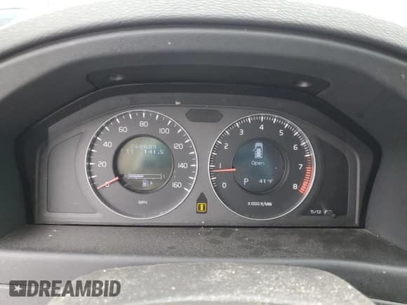 ✅ 2008 Volvo V70 • VIN: YV1BW982281014595 • Lot: 83253724. Listed on Copart with 268,689 mi. Free auction sales archive from the USA and detailed vehicle history report at DreamBid. Image 9.