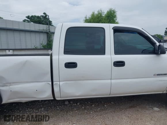 ✅ 2007 Chevrolet Silverado 2500HD LS • VIN: 1GCHC23U67F109140 • Лот: 42656177. Опубликован ранее на IAAI с пробегом 312 218 миль. Бесплатный доступ к архиву аукционных продаж из США и подробный отчёт об истории автомобиля на DreamBid. Изображение 13.