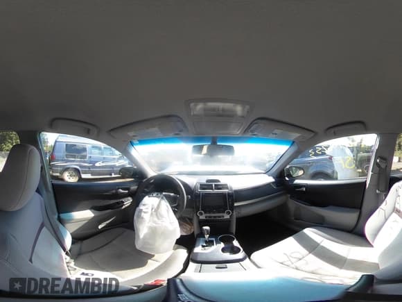 ✅ 2013 Toyota Camry LE • VIN: 4T4BF1FK1DR305982 • Lot: 43079253. Listed on IAAI with 92,098 mi. Free auction sales archive from the USA and detailed vehicle history report at DreamBid. Image 18.