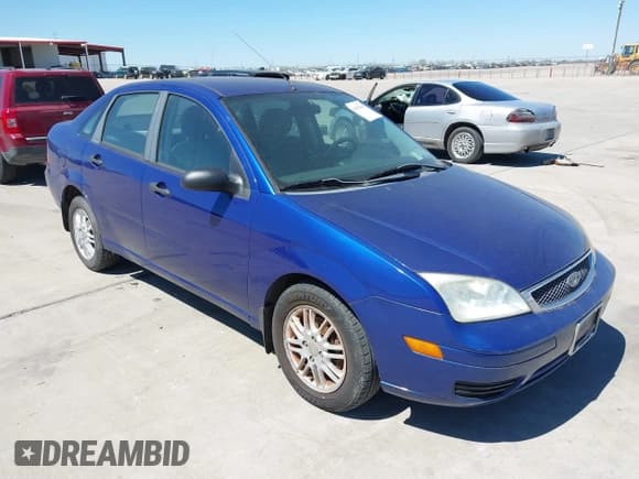 ✅ 2006 Ford Focus S • VIN: 1FAFP34N86W184015 • Lot: 41832666. Wystawiony na IAAI z przebiegiem 75 967 mil. Bezpłatny archiwum sprzedaży aukcyjnych z USA i szczegółowy raport historii pojazdu na DreamBid. Zdjęcie 1.