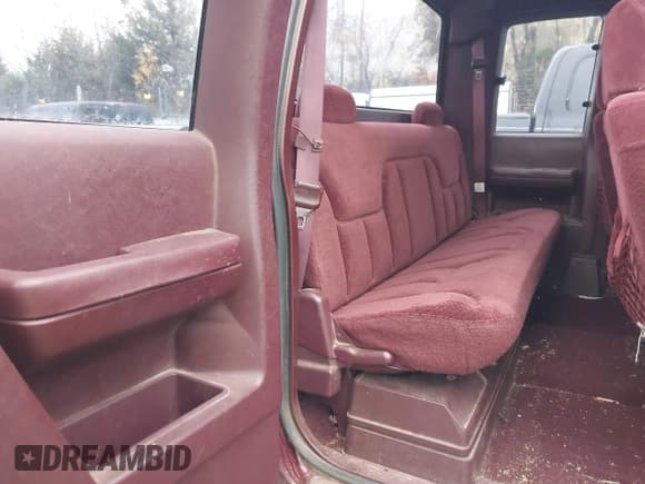 ✅ 1998 Chevrolet Silverado 1500 • VIN: 2GCEC19RXW1108997 • Лот: 43738478. Опубликован ранее на IAAI с пробегом 191 229 миль. Бесплатный доступ к архиву аукционных продаж из США и подробный отчёт об истории автомобиля на DreamBid. Изображение 8.