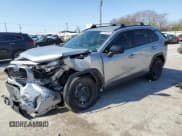 ✅ 2021 Toyota RAV4 LE • VIN: 2T3F1RFV0MW232498 • Лот: 52153165. Опубликован ранее на Copart с пробегом Не указан. Бесплатный доступ к архиву аукционных продаж из США и подробный отчёт об истории автомобиля на DreamBid. Изображение 1.