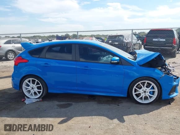 ✅ 2016 Ford Focus RS • VIN: WF0DP3TH9G4114725 • Lot: 43474122. Listed on IAAI with 110,336 mi. Free auction sales archive from the USA and detailed vehicle history report at DreamBid. Image 13.