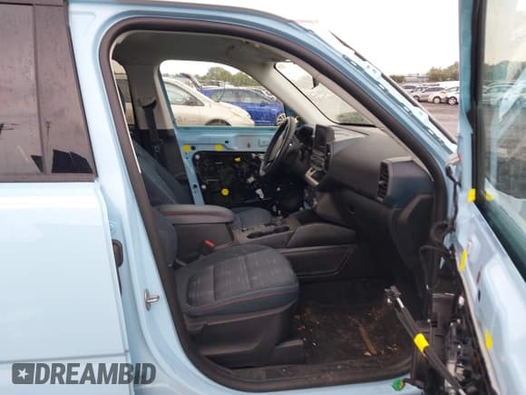 ✅ 2023 Ford Bronco Sport Heritage • VIN: 3FMCR9G66PRD80016 • Lot: 43141459. Listed on IAAI with 51,250 mi. Free auction sales archive from the USA and detailed vehicle history report at DreamBid. Image 5.