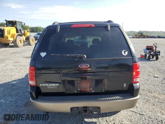 ✅ 2003 Ford Explorer Eddie Bauer • VIN: 1FMZU74W73UC38925 • Lot: 65349145. Listed on Copart with 177,281 mi. Free auction sales archive from the USA and detailed vehicle history report at DreamBid. Image 6.