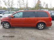 ✅ 2012 Dodge Grand Caravan SXT • VIN: 2C4RDGCG6CR231511 • Lot: 43400800. Wystawiony na IAAI z przebiegiem 230 302 mil. Bezpłatny archiwum sprzedaży aukcyjnych z USA i szczegółowy raport historii pojazdu na DreamBid. Zdjęcie 14.