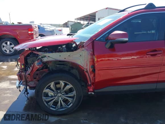 ✅ 2025 Toyota RAV4 Hybrid XLE Premium • VIN: 4T3B6RFVXSU176051 • Lot: 43315059. Listed on IAAI with 12,461 mi. Free auction sales archive from the USA and detailed vehicle history report at DreamBid. Image 6.