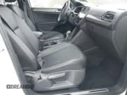 ✅ 2022 Volkswagen Tiguan SE R-Line Black • VIN: 3VVCB7AX5NM099626 • Лот: 43510483. Опубликован ранее на IAAI с пробегом 31 069 миль. Бесплатный доступ к архиву аукционных продаж из США и подробный отчёт об истории автомобиля на DreamBid. Изображение 5.