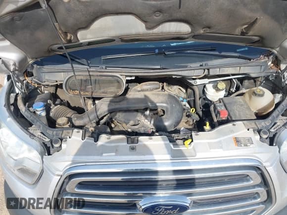 ✅ 2015 Ford Transit XL • VIN: 1FMZK1YM1FKB06349 • Lot: 42756713. Wystawiony na IAAI z przebiegiem 107 875 mil. Bezpłatny archiwum sprzedaży aukcyjnych z USA i szczegółowy raport historii pojazdu na DreamBid. Zdjęcie 10.