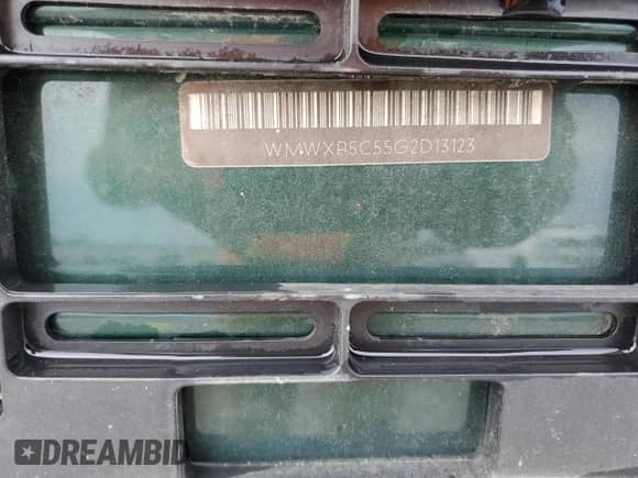 2016 MINI Hardtop with VIN WMWXP5C55G2D13123, listed as a Copart auction lot 61728955 with Not provided miles and Salvage title. Bid and sale history available at DreamBid. Image 12.