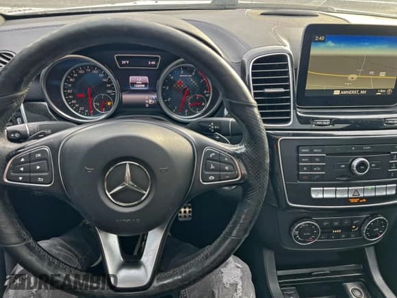 ✅ 2018 Mercedes-Benz GLE 43 AMG • VIN: 4JGED6EB0JA103112 • Лот: 96627565. Опубликован ранее на Copart с пробегом 132 098 миль. Бесплатный доступ к архиву аукционных продаж из США и подробный отчёт об истории автомобиля на DreamBid. Изображение 7.