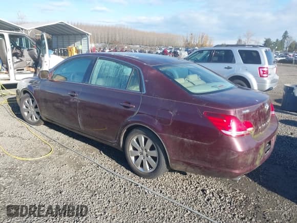 ✅ 2005 Toyota Avalon Limited • VIN: 4T1BK36B85U017542 • Лот: 43826272. Опубликован ранее на IAAI с пробегом 190 416 миль. Бесплатный доступ к архиву аукционных продаж из США и подробный отчёт об истории автомобиля на DreamBid. Изображение 3.