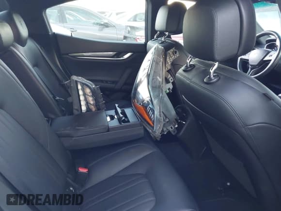 ✅ 2014 Maserati Ghibli • VIN: ZAM57XSA0E1105117 • Lot: 43917494. Listed on IAAI with 41,304 mi. Free auction sales archive from the USA and detailed vehicle history report at DreamBid. Image 8.