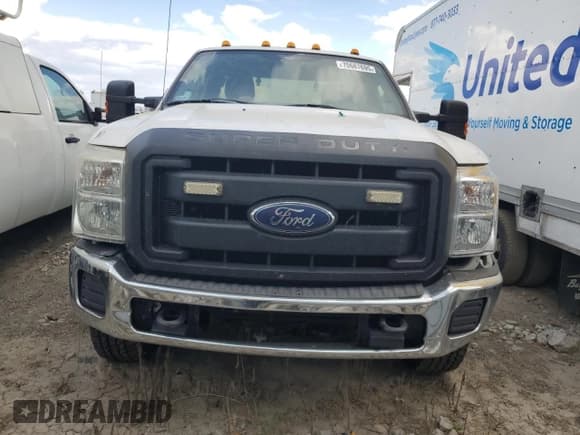 ✅ 2015 Ford F-350 • VIN: 1FD8X3F6XFEC34388 • Лот: 70687695. Опубликован ранее на Copart с пробегом Не указан. Бесплатный доступ к архиву аукционных продаж из США и подробный отчёт об истории автомобиля на DreamBid. Изображение 5.