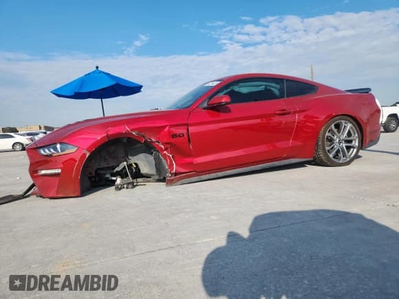 ✅ 2021 Ford Mustang GT • VIN: 1FA6P8CFXM5140527 • Lot: 84394425. Listed on Copart with 29,005 mi. Free auction sales archive from the USA and detailed vehicle history report at DreamBid. Image 1.