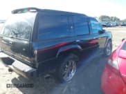 ✅ 1999 Cadillac Escalade • VIN: 1GYEK13R4XR411823 • Lot: 41221246. Wystawiony na IAAI z przebiegiem 184 123 mil. Bezpłatny archiwum sprzedaży aukcyjnych z USA i szczegółowy raport historii pojazdu na DreamBid. Zdjęcie 4.