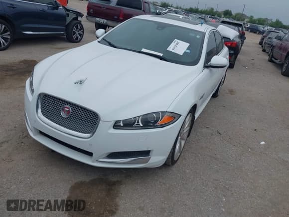 ✅ 2014 Jaguar XF SC • VIN: SAJWJ0EF3E8U10192 • Lot: 41925001. Wystawiony na IAAI z przebiegiem Nie podano. Bezpłatny archiwum sprzedaży aukcyjnych z USA i szczegółowy raport historii pojazdu na DreamBid. Zdjęcie 2.
