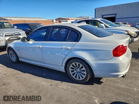 ✅ 2009 BMW 3 Series 328i • VIN: WBAPH53529A435456 • Lot: 96472805. Listed on Copart with Not provided. Free auction sales archive from the USA and detailed vehicle history report at DreamBid. Image 2.