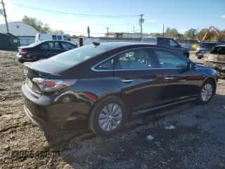 2017 Hyundai Sonata SE z VIN KMHE24L11HA059099, wystawiony jako Copart lot #86502075 z przebiegiem Nie podano mil oraz Szkoda całkowita • Salvage title. Historia ofert i sprzedaży dostępna na DreamBid. Obrazek 3.